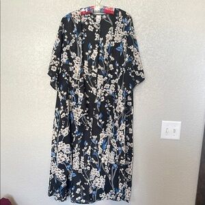 Floral Black and Blue Women's duster